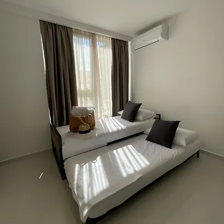 Vela 4 Apartamento *